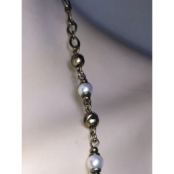 CHLOE + ISABEL crystal lotus tassel statement necklace - N129 - Picture 4 of 7